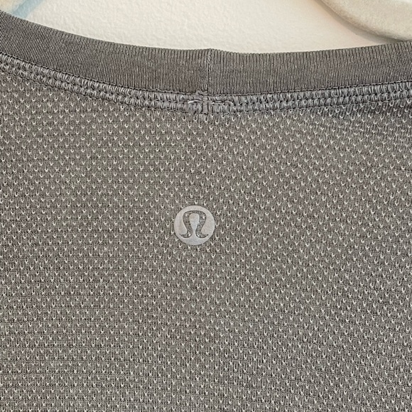 Lululemon Men’s Athletic Shirt - Picture 5 of 7
